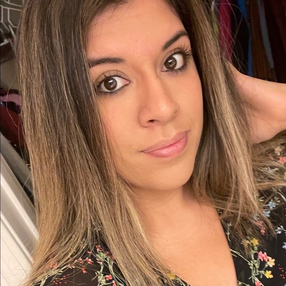 Meet your Posher, Alaseya